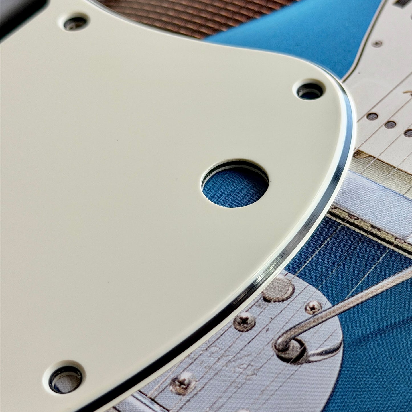 1960年代 Jazzmaster® ピックガード(ホワイトパーチメント)