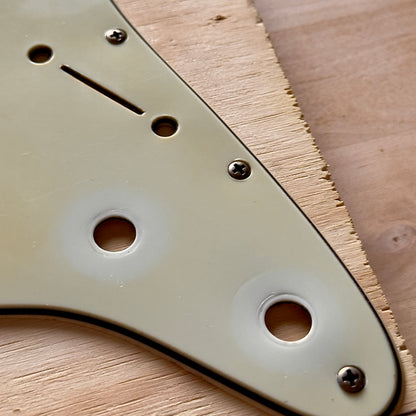 60年代 Fender® ピックガード・スクリュー