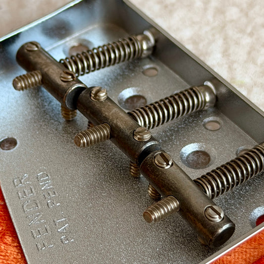 1958 Tele® ニッケルサドル