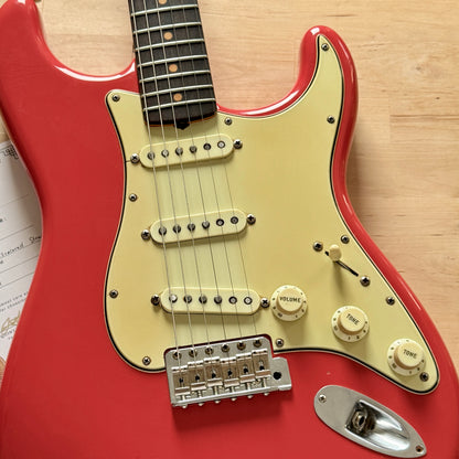 ワンオフ品・ウルトラ変色1962年製ストラト®ピックガード（ミント色）