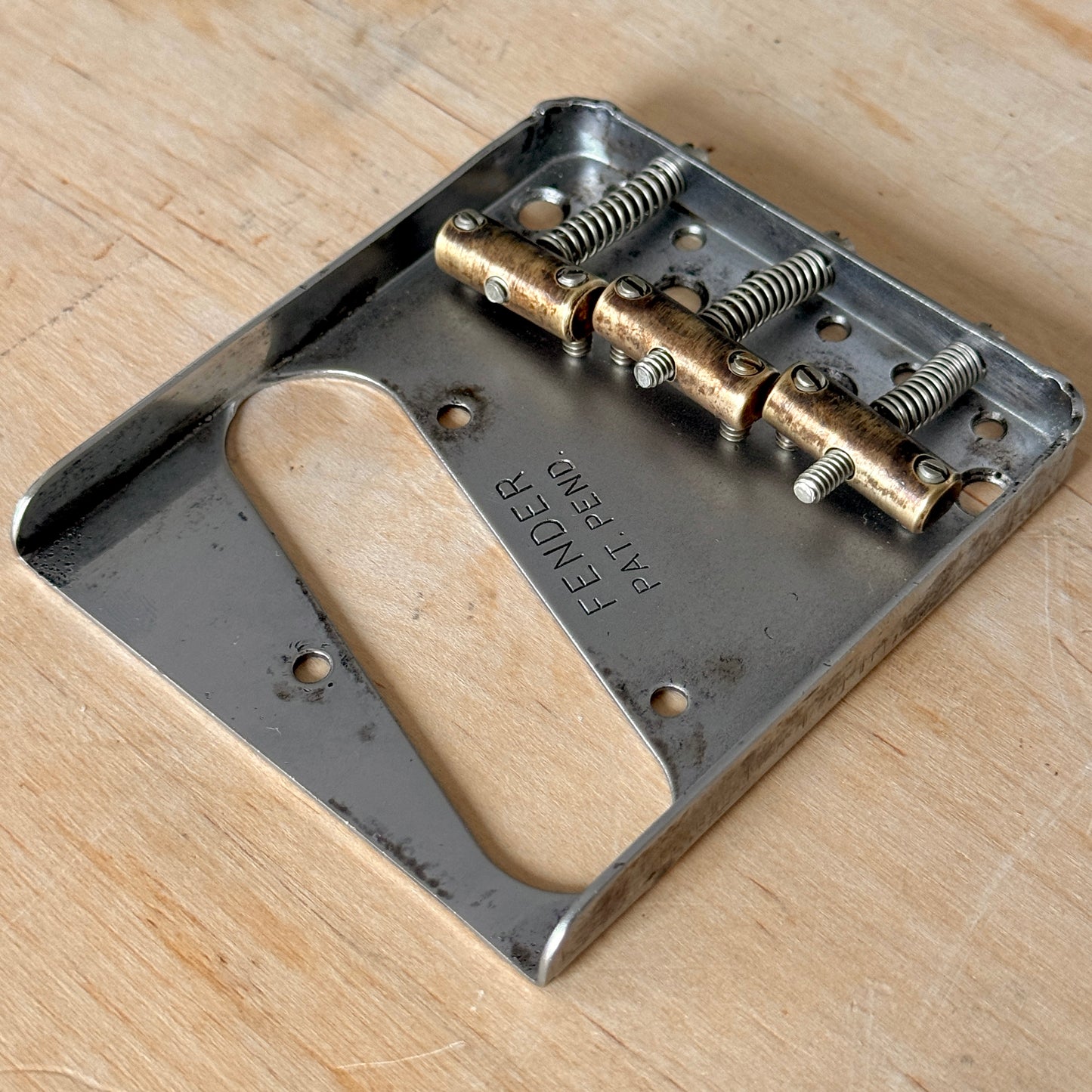 1950 Tele®ブラスサドル