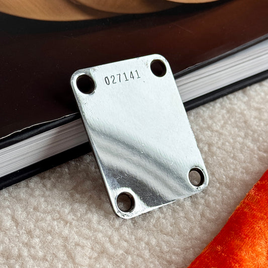 Pre-CBS • 刻印入りネックプレート レプリカ