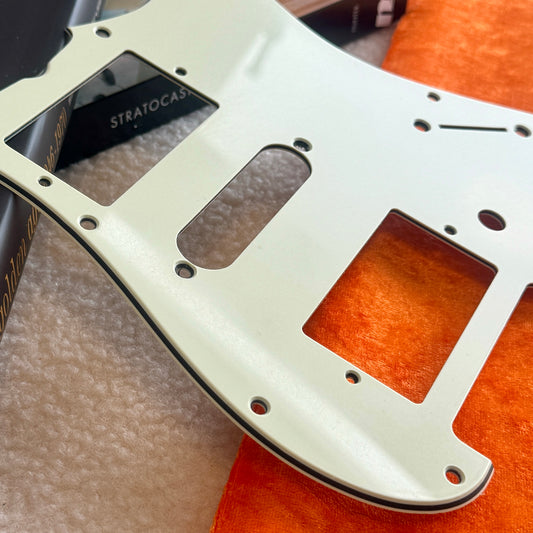 HSHビンテージストラト®ピックガード（ミント）