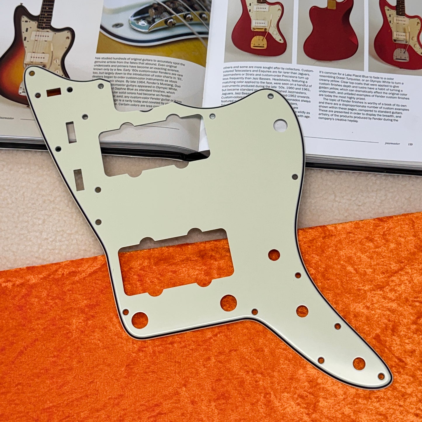 1960's Jazzmaster® Pickguard in Mint